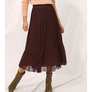 Aritzia Wilfred Twirl Midi Skirt
